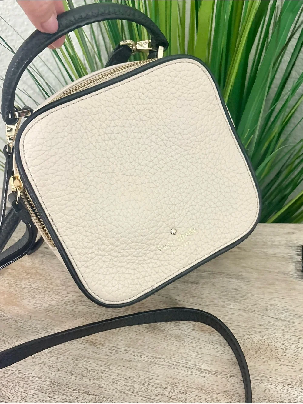 Kate Spade Cecil Court Bobi Mini Crossbody Bag